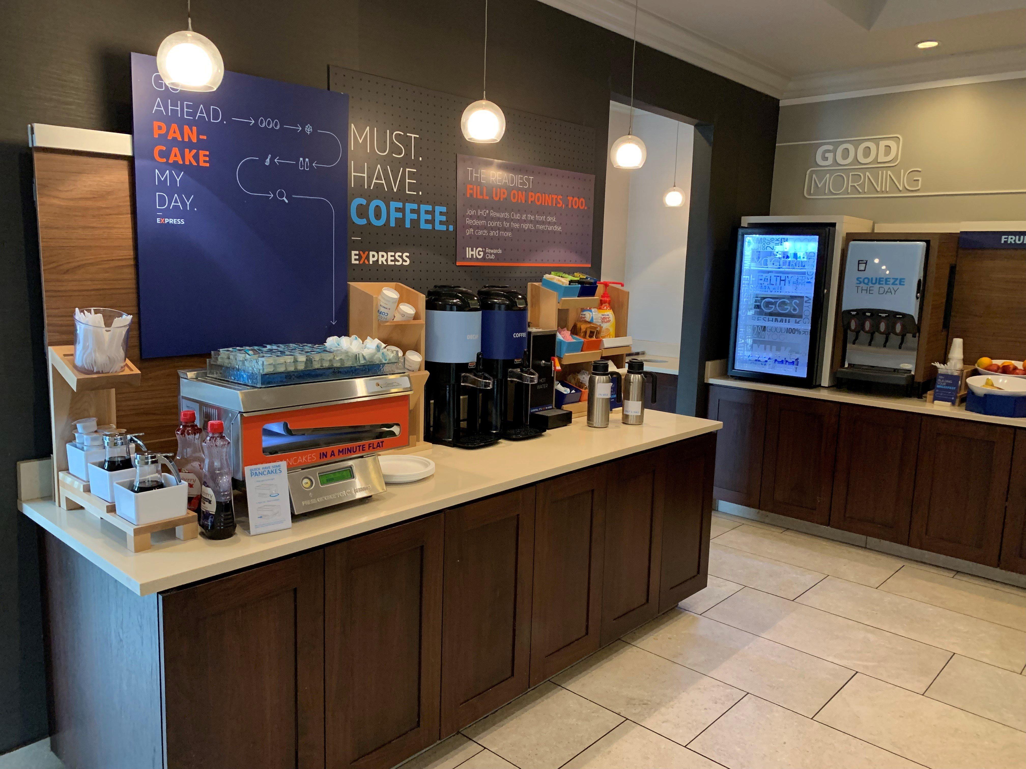 Holiday Inn Express Hotel & Suites St. Louis West-O'Fallon By Ihg Eksteriør billede