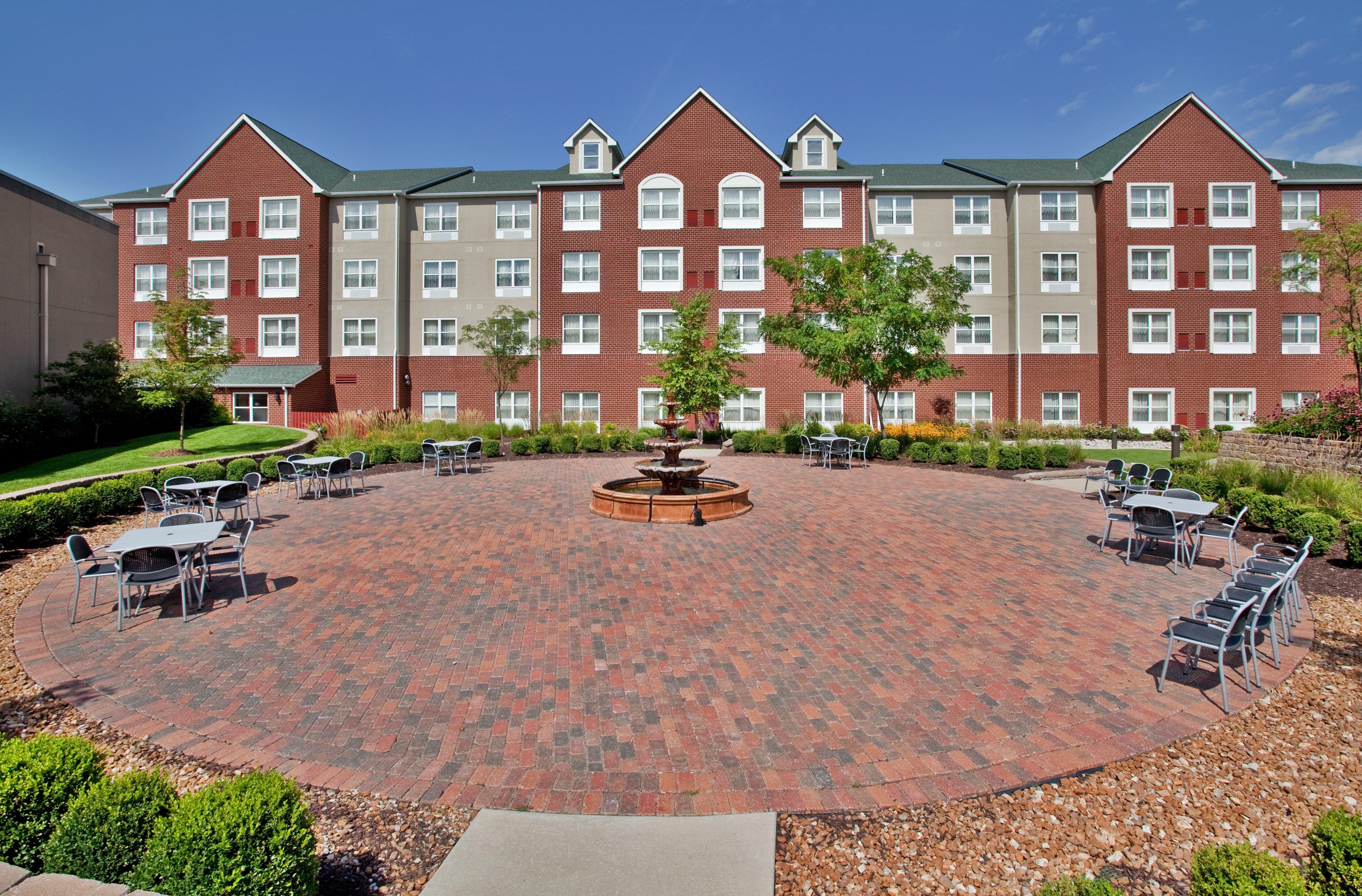 Holiday Inn Express Hotel & Suites St. Louis West-O'Fallon By Ihg Eksteriør billede