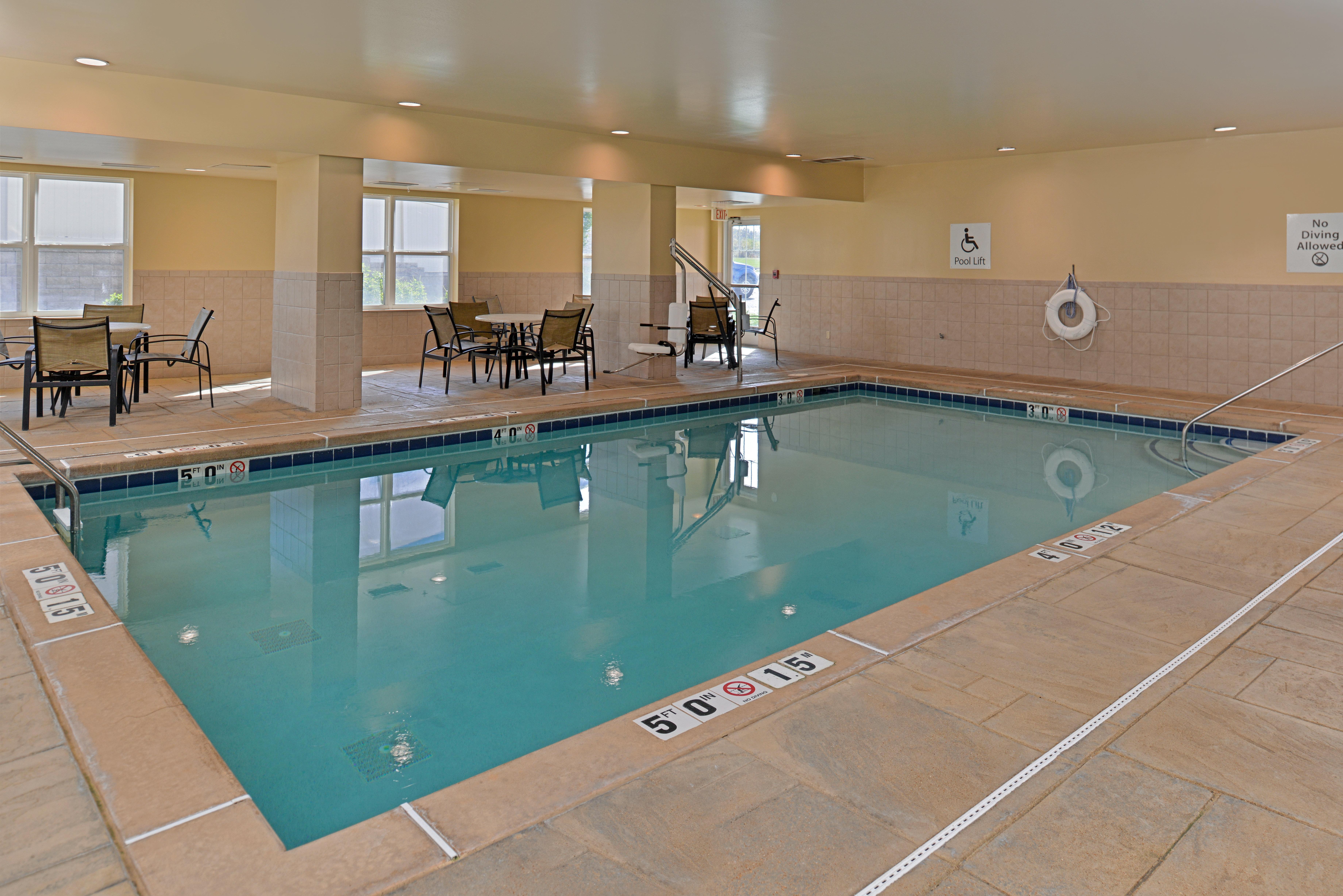 Holiday Inn Express Hotel & Suites St. Louis West-O'Fallon By Ihg Eksteriør billede